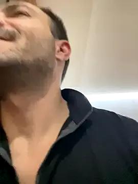 Adventurehotman from StripChat is Freechat