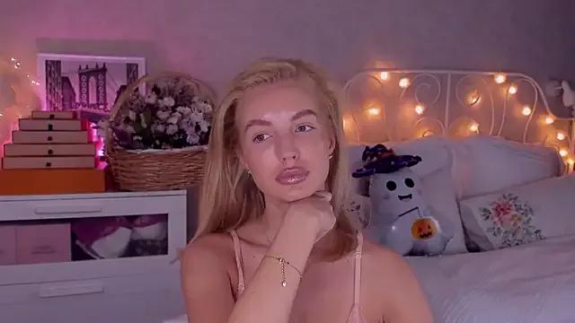 Try our streaming cams variety and talk on a personal level with our adorable girls streamers, showing off their bountiful shapes and dildos.