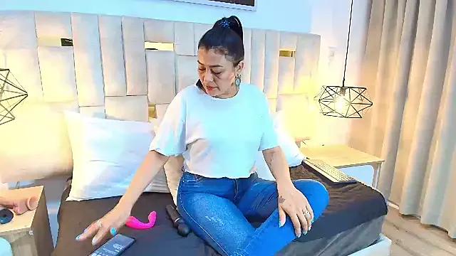 Agatha_Manson from StripChat
