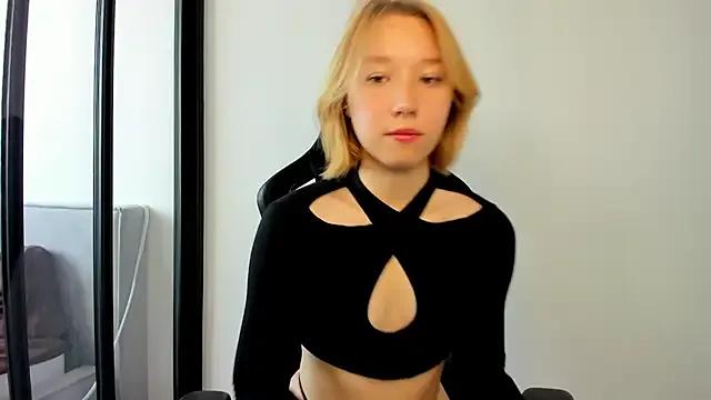 Agatha_May from StripChat