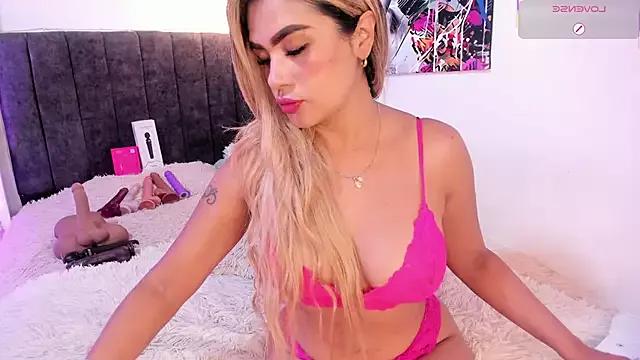 agatha_zc from StripChat