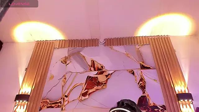 AgathaAtenea from StripChat