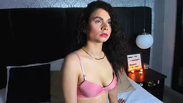 Try our streaming cams variety and talk on a personal level with our adorable girls streamers, showing off their bountiful shapes and dildos.