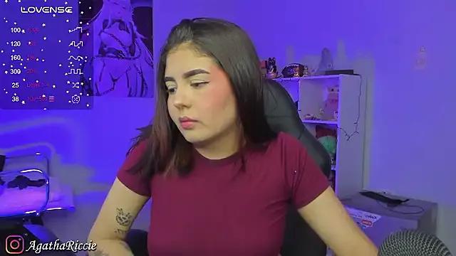 Agatharicci from StripChat
