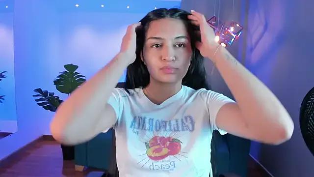 AidaJones from StripChat is Freechat