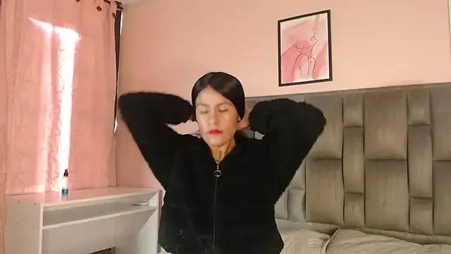 Aiilynn_ from StripChat