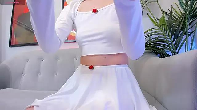 AikoYamada from StripChat is Freechat
