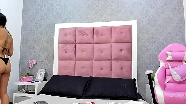 Try our streaming cams variety and talk on a personal level with our adorable girls streamers, showing off their bountiful shapes and dildos.