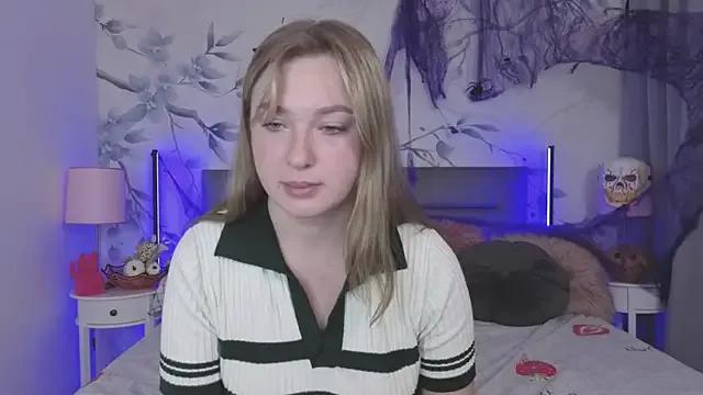 Ailissa__fox from StripChat is Freechat