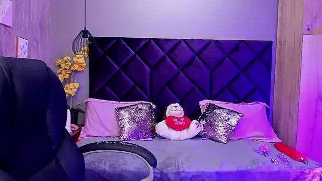 Aisha_Linh from StripChat is Freechat