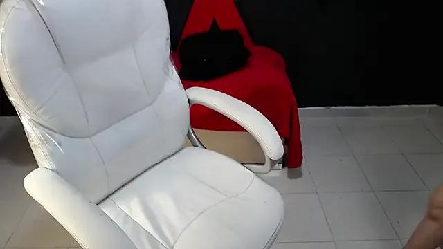 Aishaahot from StripChat is Freechat