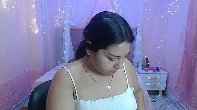 Aitana_200 from StripChat is Freechat