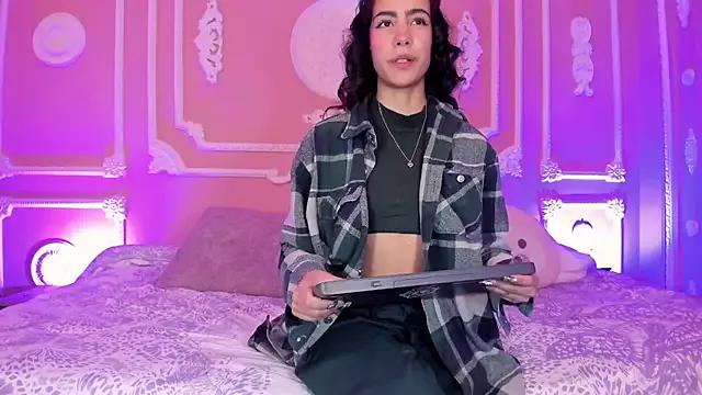 aitana_johns from StripChat is Freechat