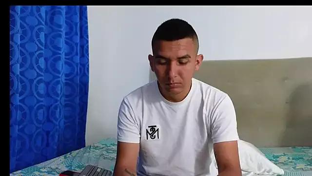 AitanaSantacruz from StripChat