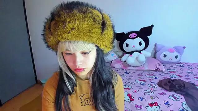 Akane-Mou from StripChat