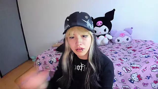 Akane-Mou from StripChat