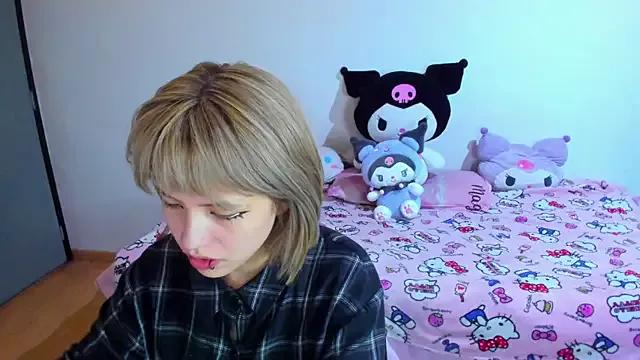 Akane-Mou from StripChat