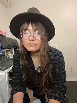 Akiramiyami from StripChat is Freechat