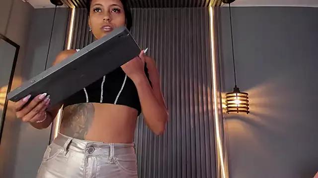 alahia_betancurx from StripChat