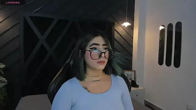 Alahia_Dangelo from StripChat