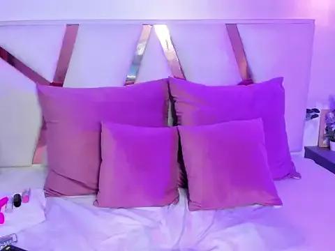 Try our streaming cams variety and talk on a personal level with our adorable girls streamers, showing off their bountiful shapes and dildos.