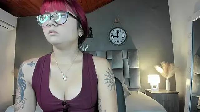alaia-rogers from StripChat