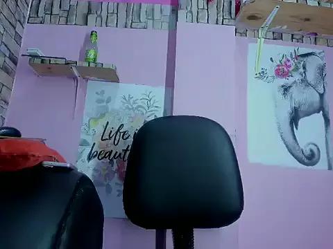 Try our streaming cams variety and talk on a personal level with our adorable girls streamers, showing off their bountiful shapes and dildos.