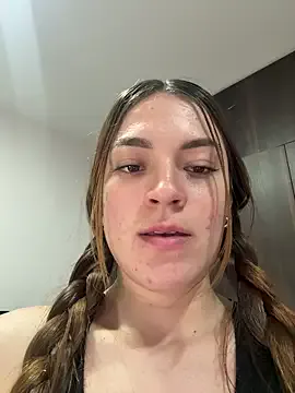 AlaiaSweet__ on StripChat 