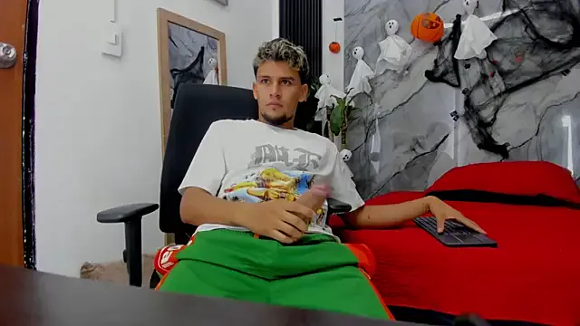 Alan-Smith1 from StripChat