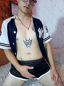 Alan-wolf from StripChat is Freechat