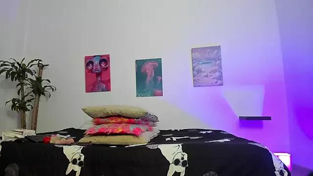 Try our streaming cams variety and talk on a personal level with our adorable girls streamers, showing off their bountiful shapes and dildos.