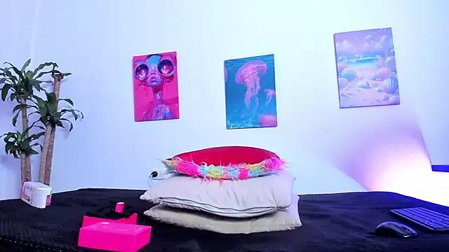 Try our streaming cams variety and talk on a personal level with our adorable girls streamers, showing off their bountiful shapes and dildos.