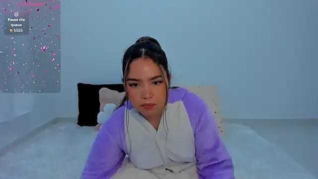 Alana_Banana_ from StripChat is Freechat
