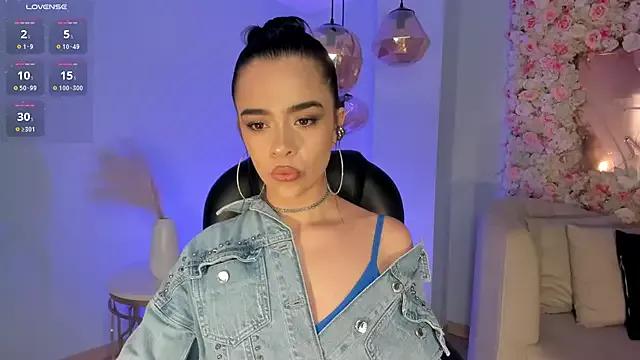AlanaCraft from StripChat