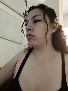 AlanaDesire from StripChat is Freechat