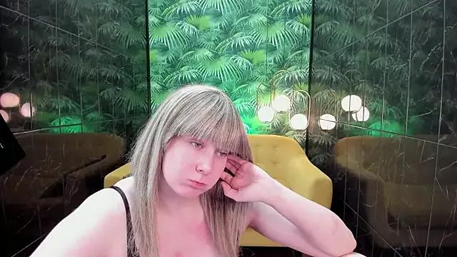 AlanaDreamy from StripChat
