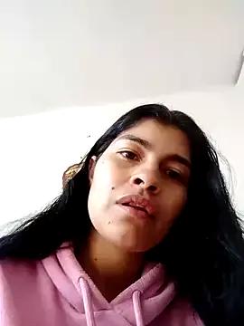 AlanaHotxx from StripChat