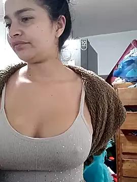 AlanaHotxx from StripChat is Freechat