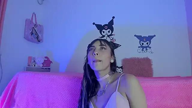 Alanaloiiss_ from StripChat