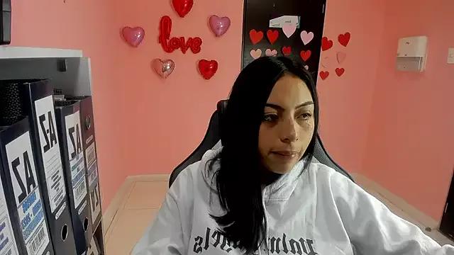 AlanaPetterson from StripChat
