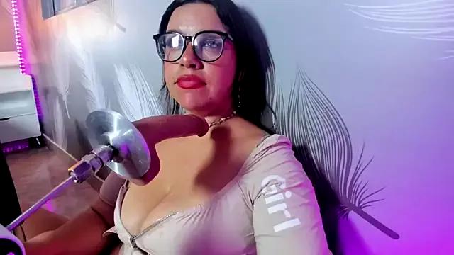 Alanna-sloppy from StripChat