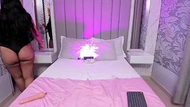 alanna__fox from StripChat is Freechat