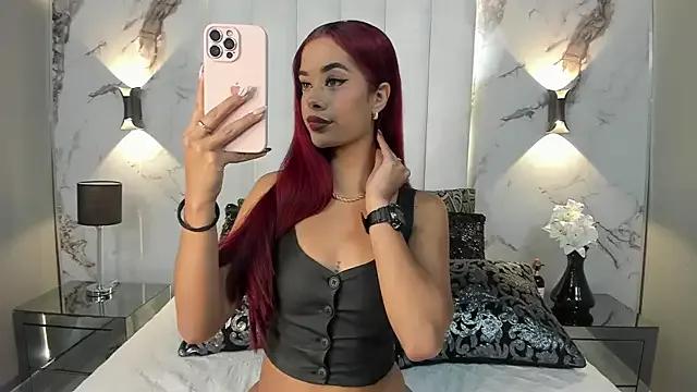 AlannaBlakes from StripChat