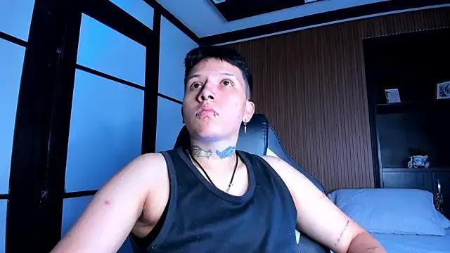 AlanRed_ from StripChat is Freechat