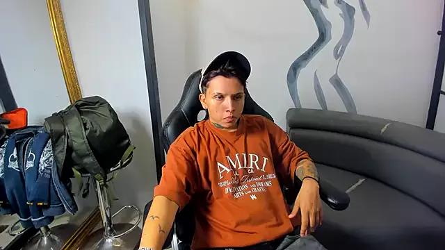 AlanRed_ from StripChat