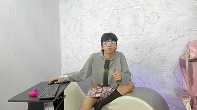 AlanRock18 from StripChat