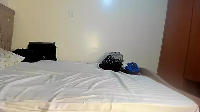 Alara_xxx from StripChat