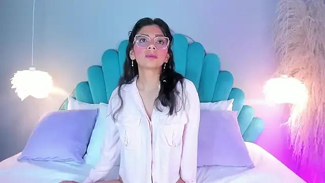 AlassiaHocthner from StripChat