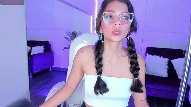 AlassiaHocthner from StripChat