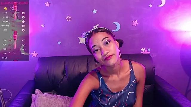 AleezaFrench from StripChat